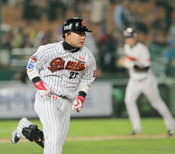 용덕한선수의 역전 적시안타